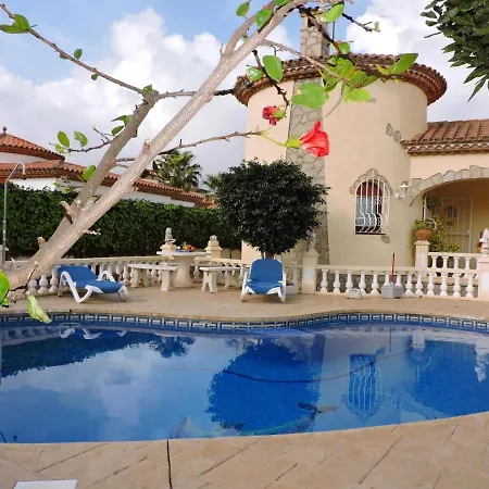 Villa Doree 439 *
